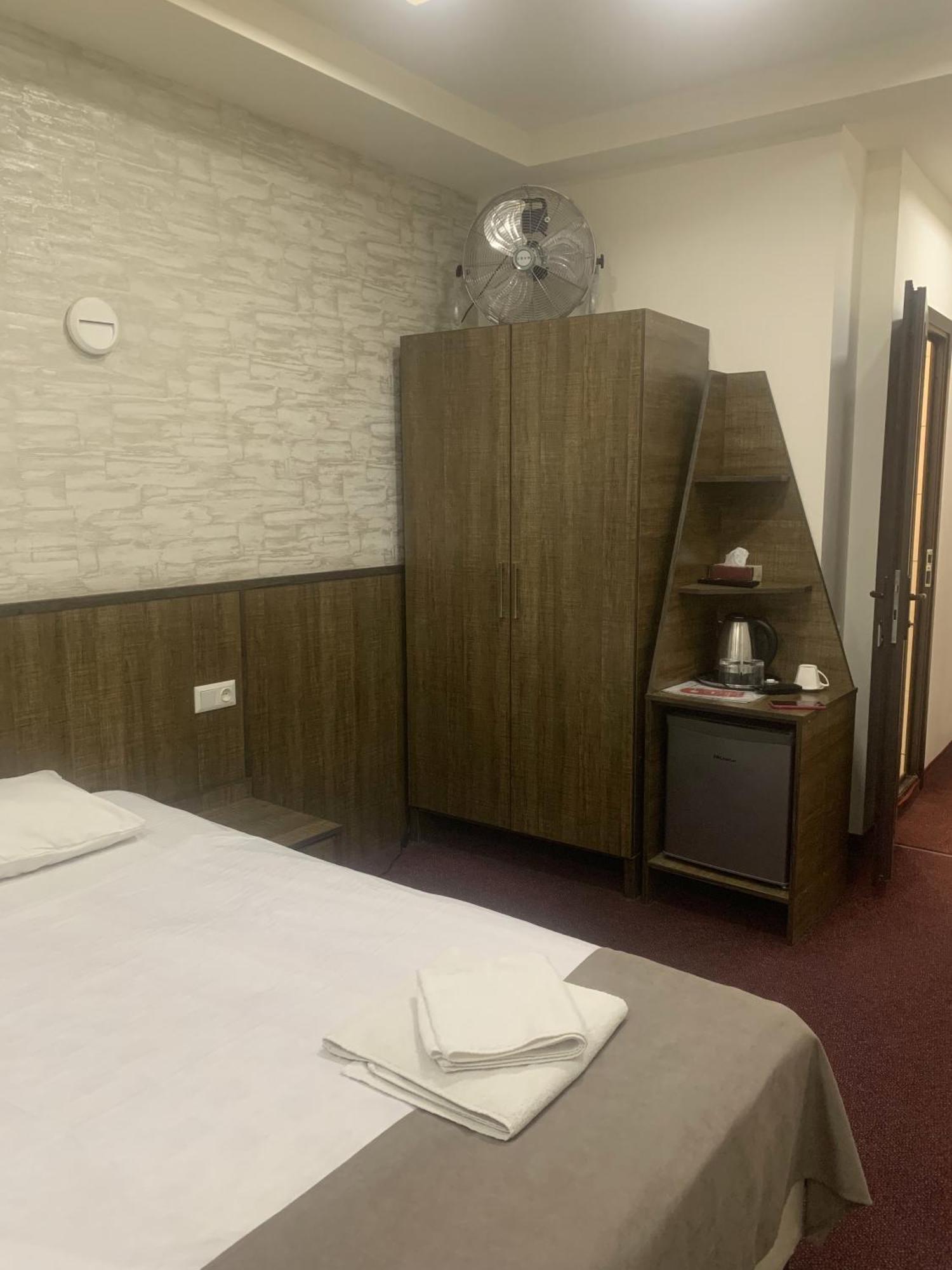 Hobby Hotel Yerevan Exterior foto