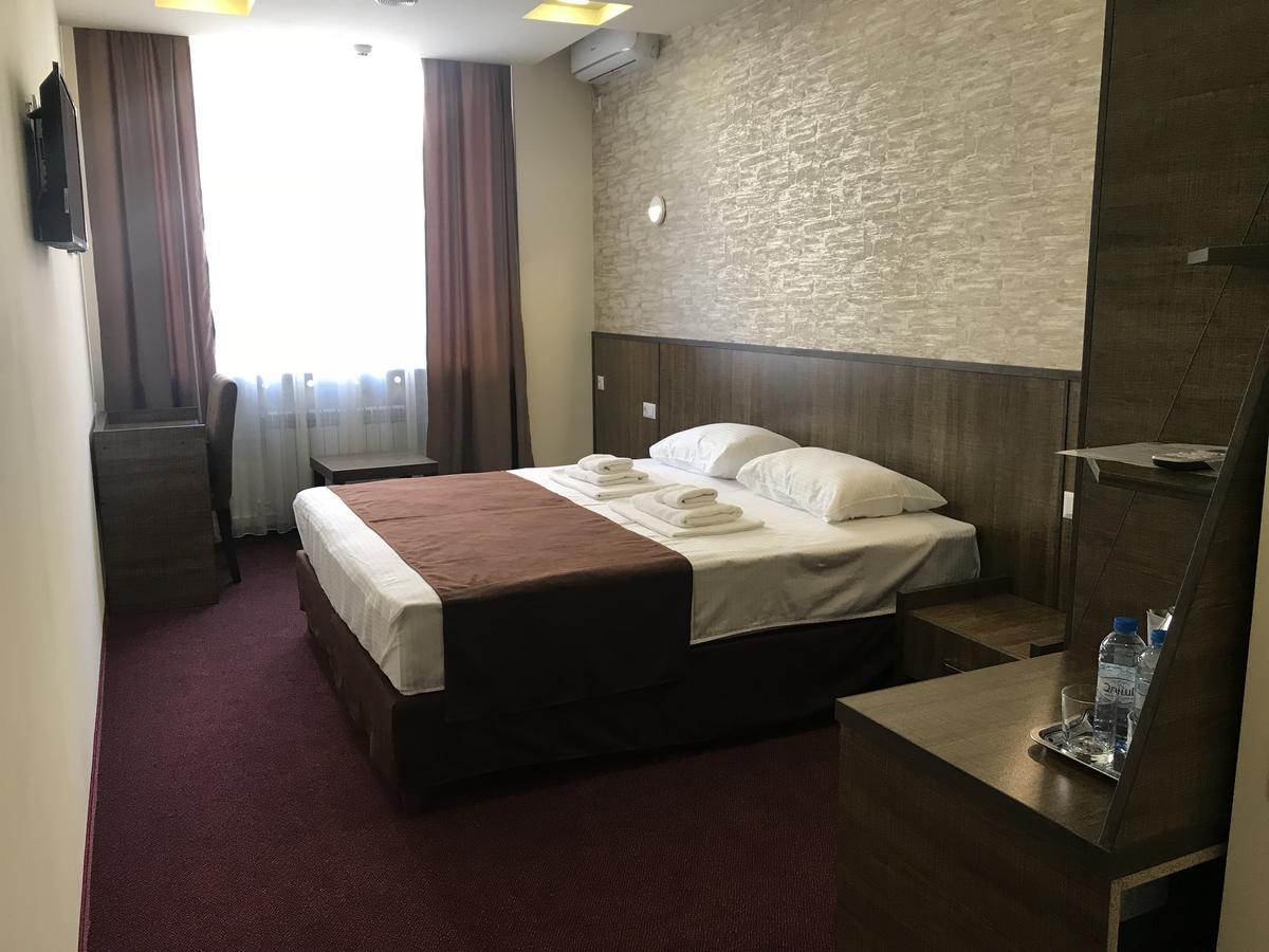 Hobby Hotel Yerevan Exterior foto
