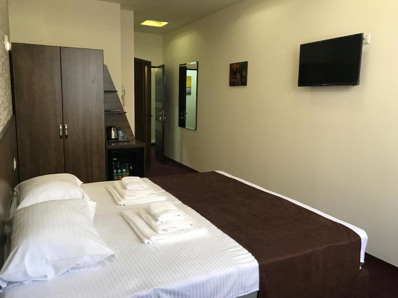Hobby Hotel Yerevan Exterior foto