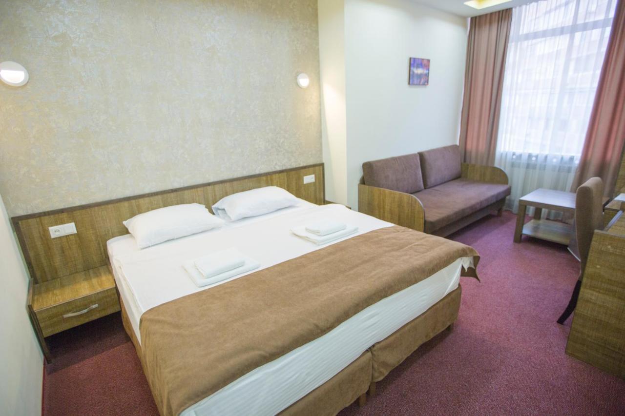Hobby Hotel Yerevan Exterior foto