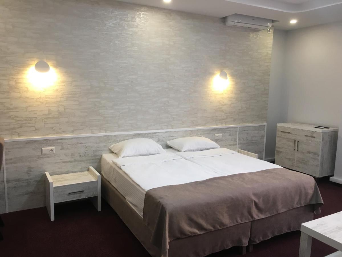 Hobby Hotel Yerevan Exterior foto