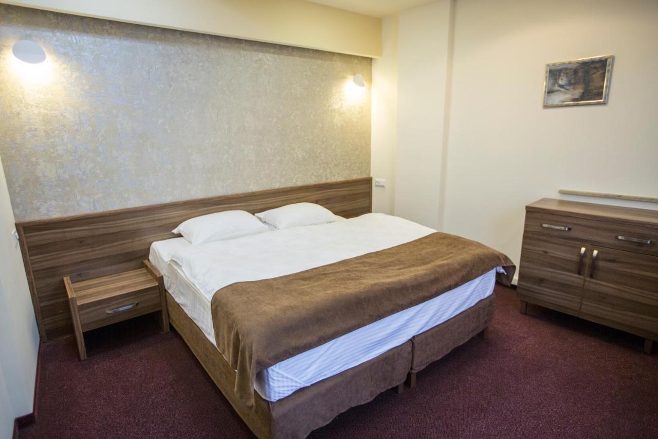 Hobby Hotel Yerevan Exterior foto