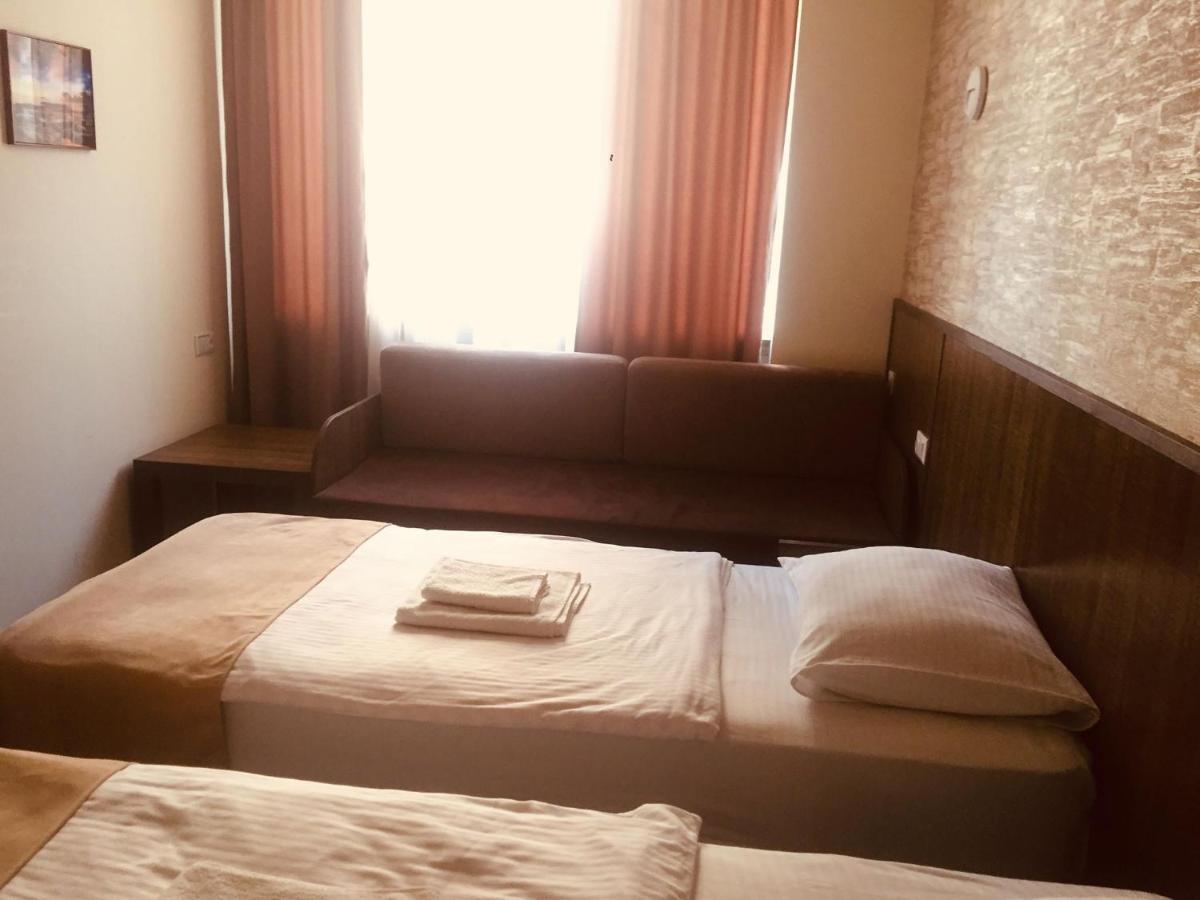 Hobby Hotel Yerevan Exterior foto